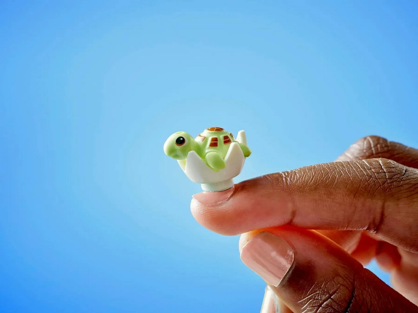 Set LEGO Friends Family Vacation Beach Resort 42673, 6 minifigura