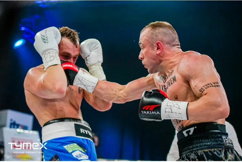 Doreza boksi Yakimasport Wolf L 8 oz për meshkuj dhe femra, të zeza