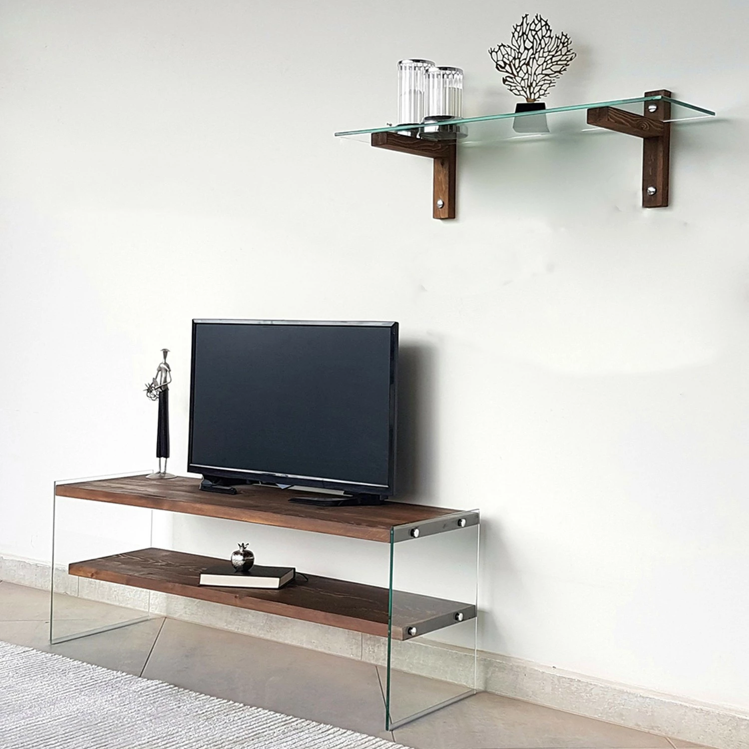 Set komodë TV me raft muri, dru i fortë pishe, xham i temperuar, ngjyrë arre, Hanah Home TV104