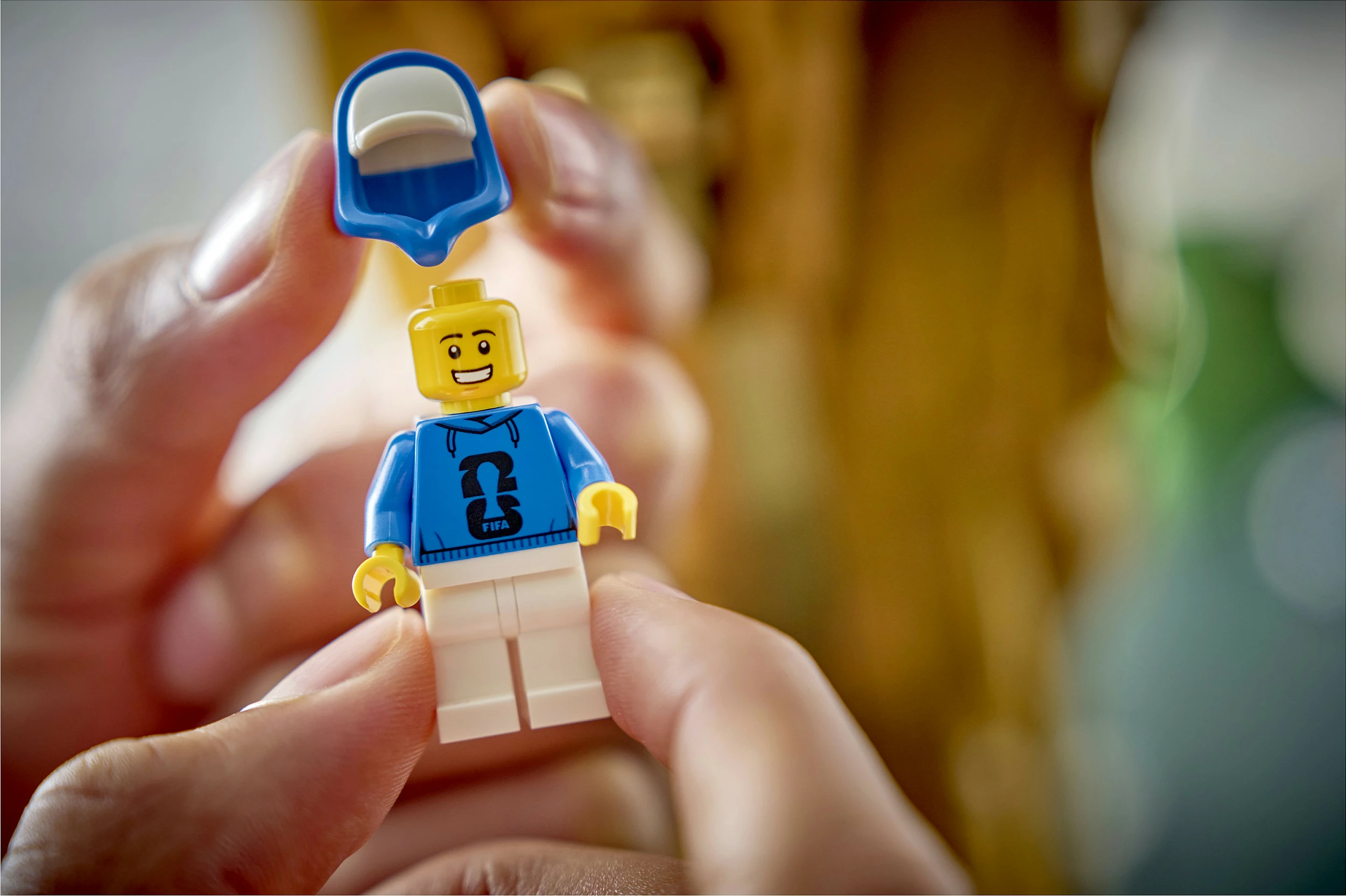 Set ndërtimi LEGO FIFA World Cup Official Trophy 43020, 2842 copë, shumëngjyrësh