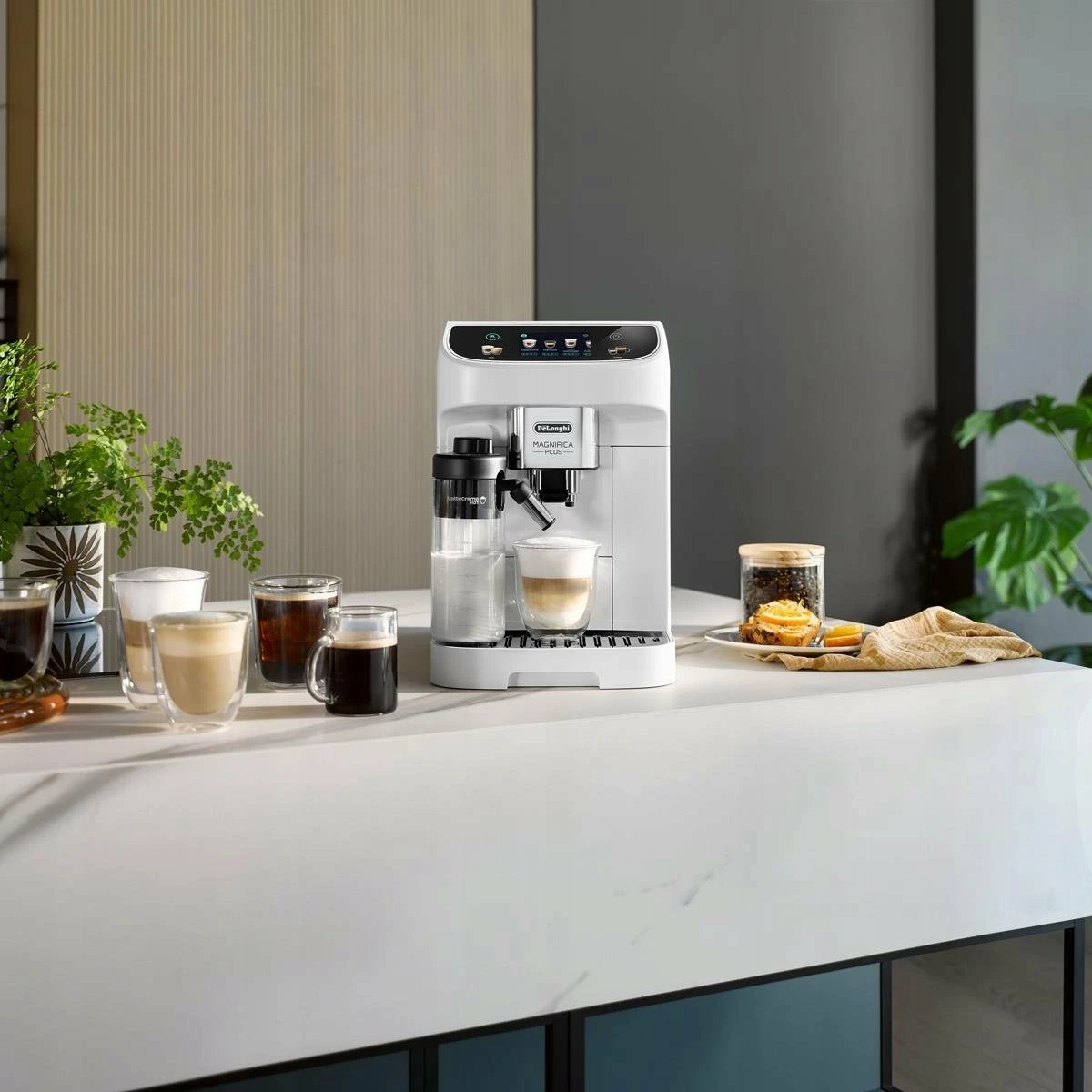 Makinë espresso automatike DeLonghi Magnifica Plus ECAM320.60.W, 15 bar, 1450 W, rezervuar 1.9 L, ekran me prekje 3.5", me mulli, LatteCrema Hot, e bardhë