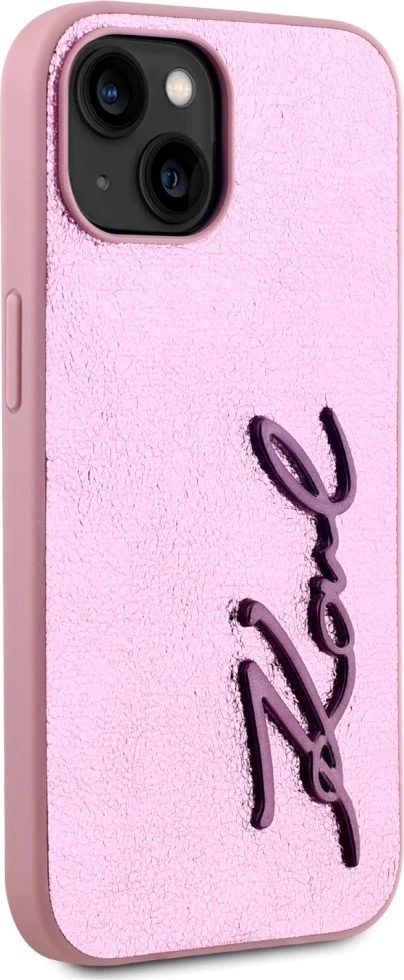 Mbështjellës Karl Lagerfeld Wrinkled Metal Signature për iPhone 15, Rozë