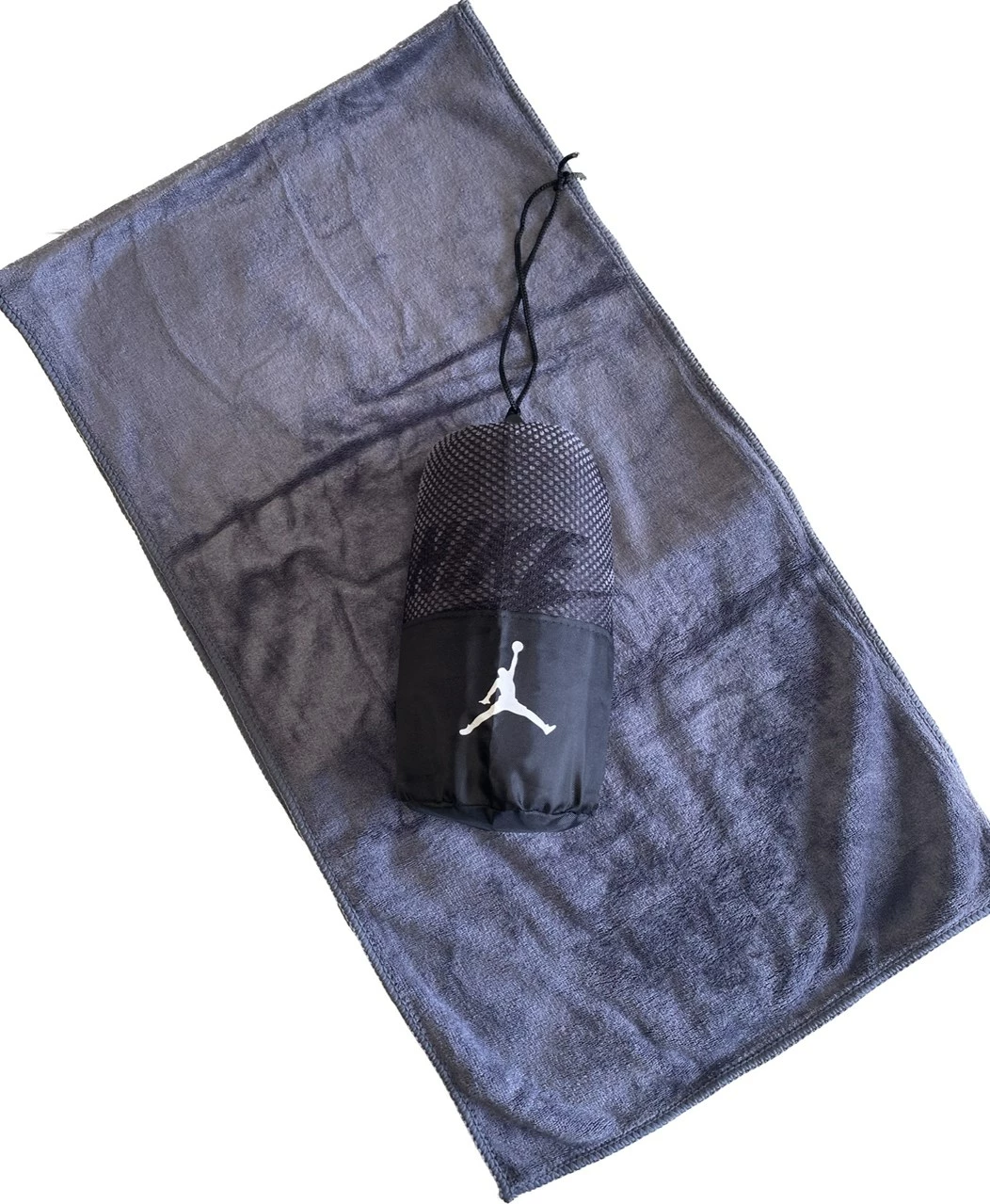 Peshqir për fitnes Nike Air Jordan PFAIJH, 1 copë, hiri