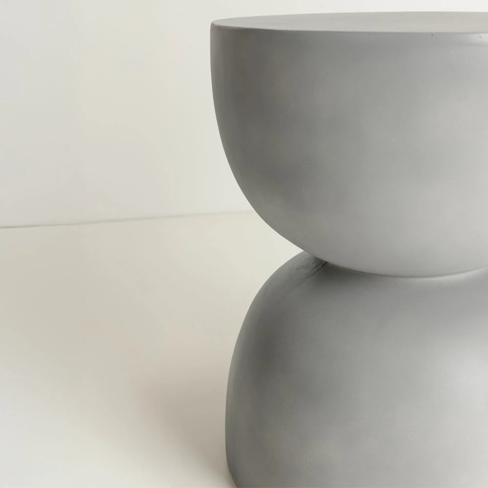 Tavolinë kafeje prej çimentoje, 38x38x45.5 cm