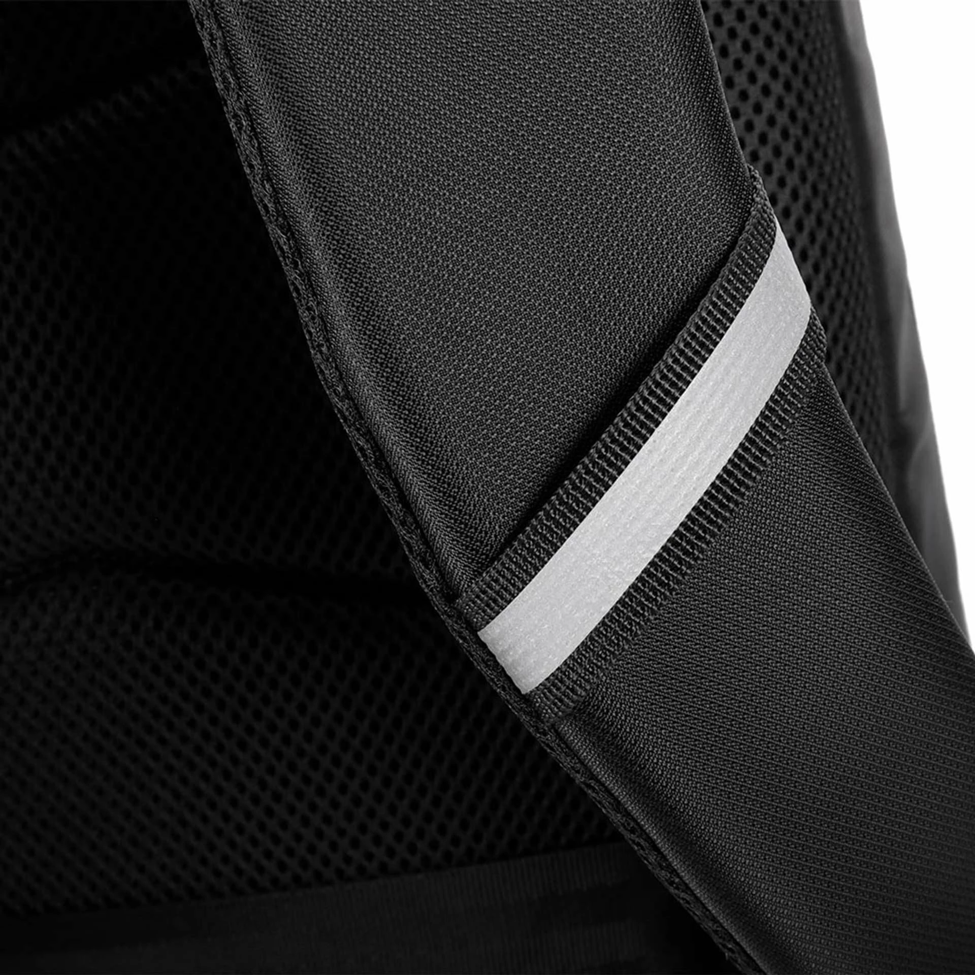 Çantë shpine për laptop Modecom Active 15 15.6" me portë USB, e zezë