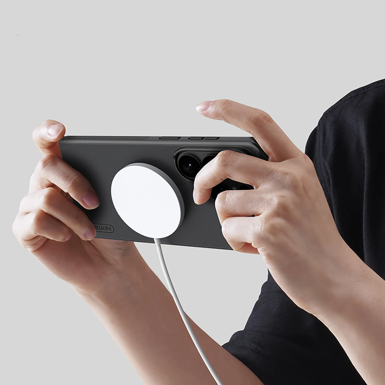 Mbështjellës Nillkin Super Frosted Shield Pro Magnetic MagSafe për Samsung Galaxy S26 Ultra, i zi