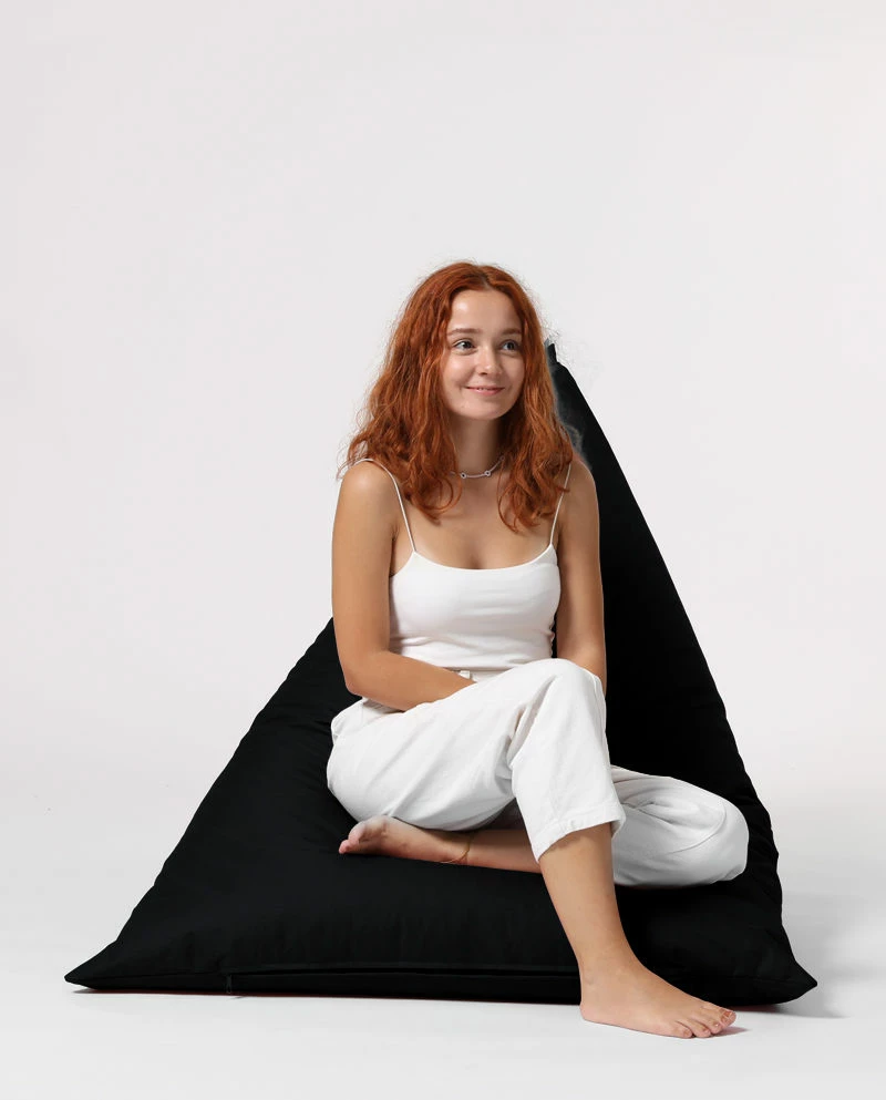 Qese ulëse për kopsht, formë piramide, e zezë, Atelier del Sofa, Pyramid Big Bed Pouf