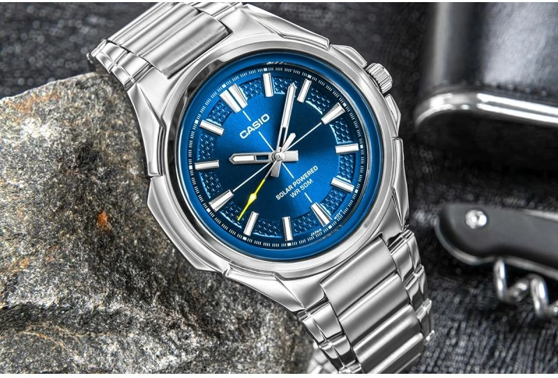 Orë dore për meshkuj CASIO, argjend me blu