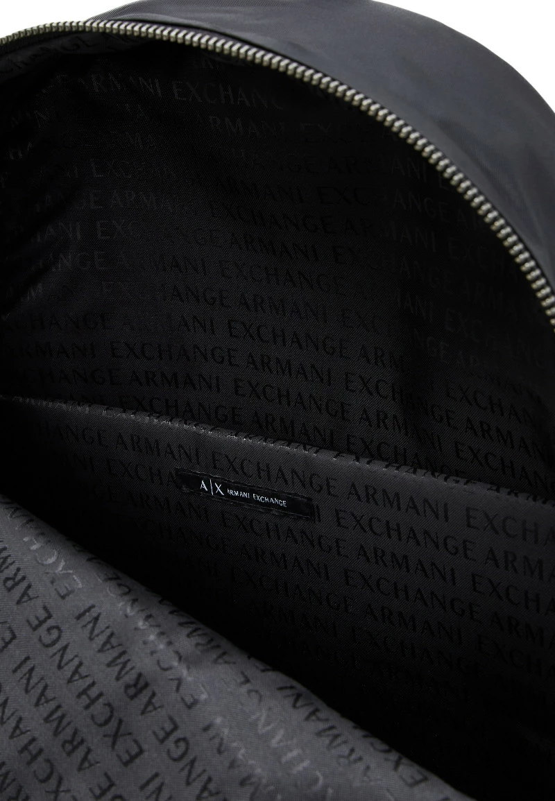Çantë shpine Armani Exchange XM000030 AF15129 për meshkuj, e zezë