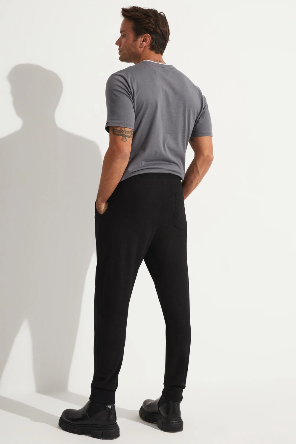 Trenerka të poshtme për meshkuj June