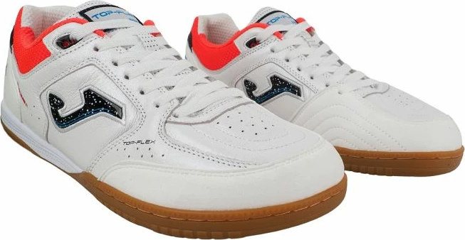 Atlete futbolli për meshkuj Joma, të bardha