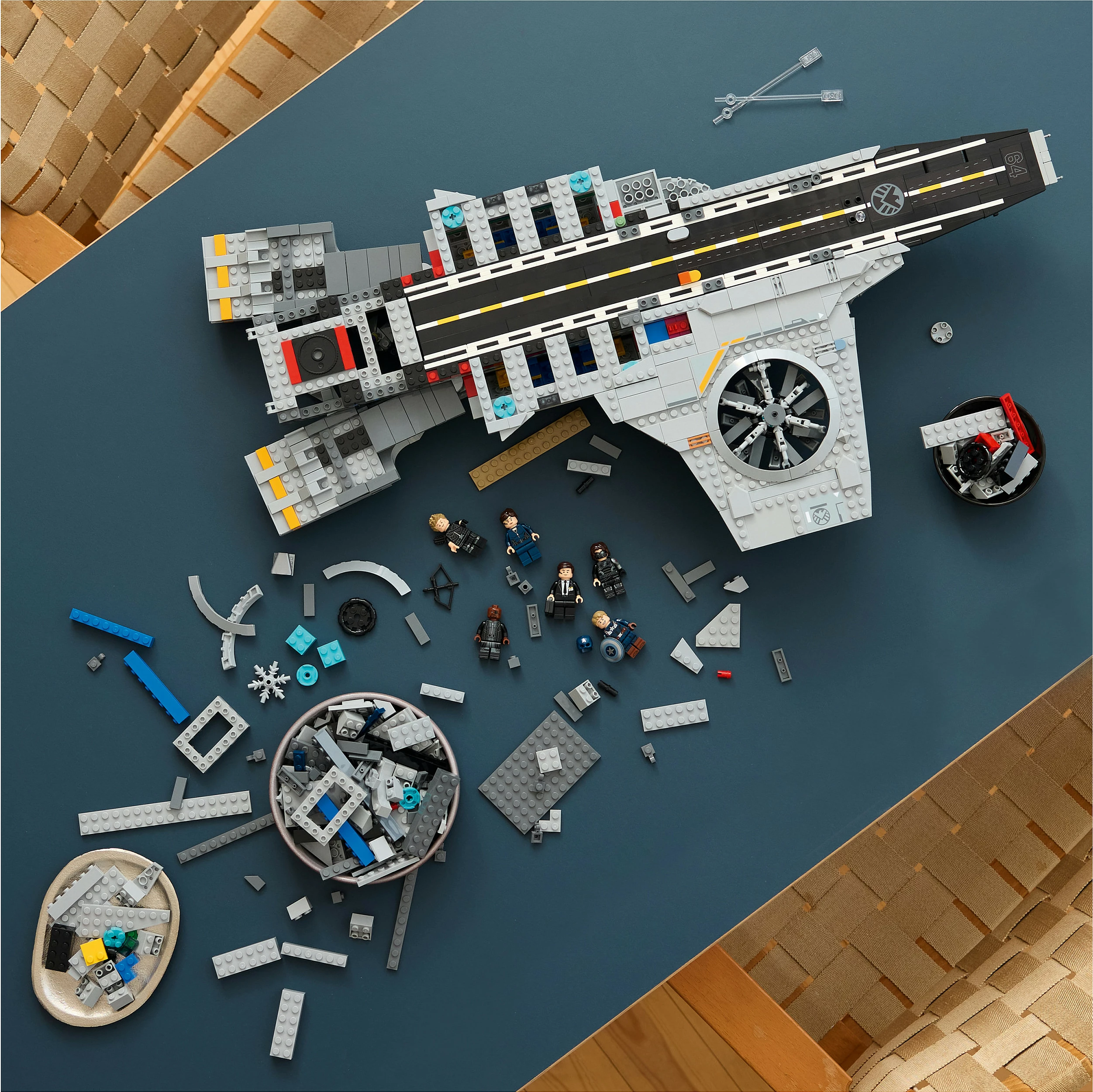 Set ndërtimi LEGO Marvel 76354 S.H.I.E.L.D. Helicarrier, 3057 copa, Multicolor