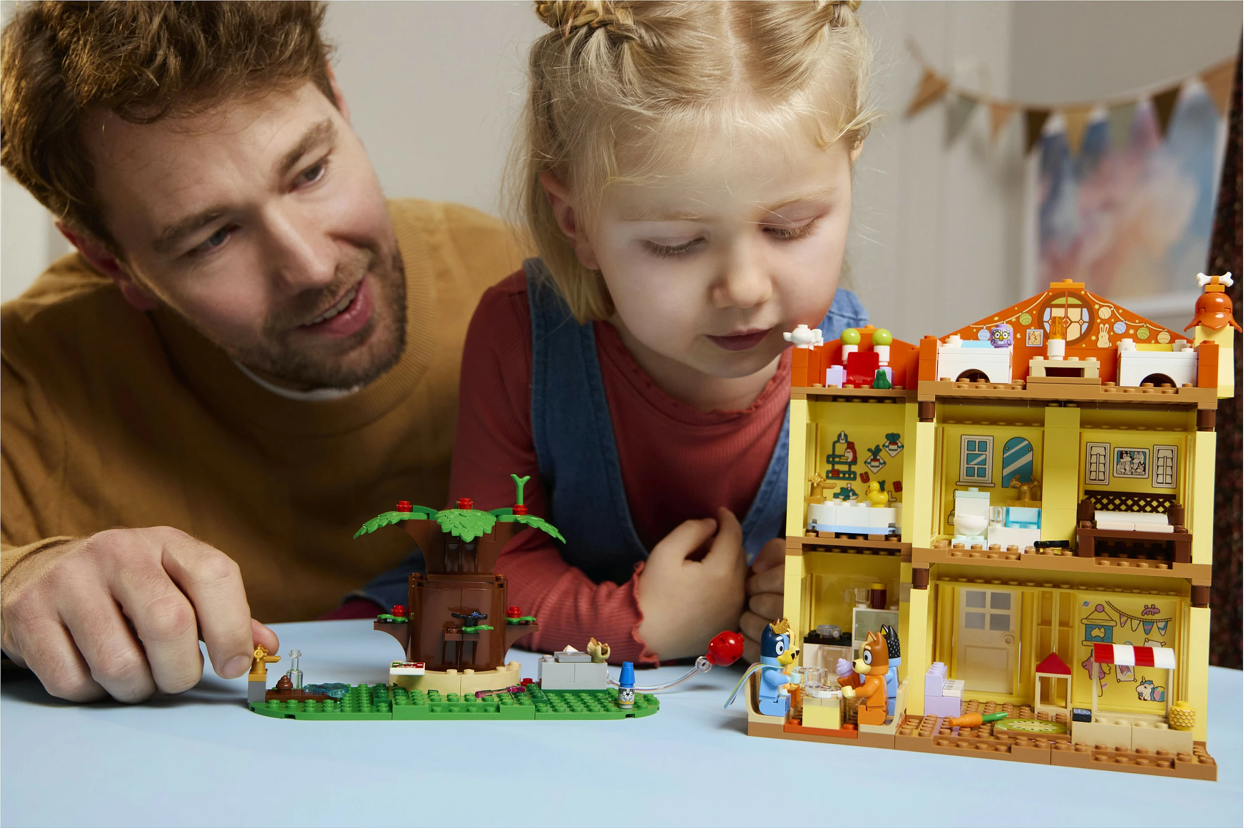 Set ndërtimi LEGO Bluey 11203 Bluey’s Family House, 382 copë, 4+, multikolor