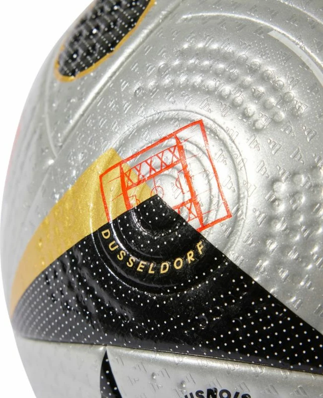 Top futbolli adidas, gri/argjendtë [Madhësia: 5]