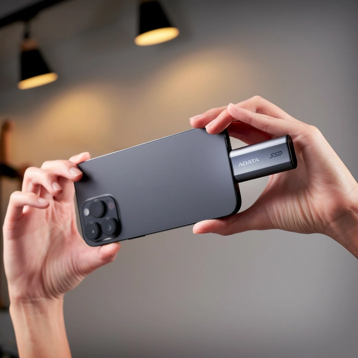 SSD i jashtëm Adata SC750, 1000 GB, USB 3.2, Titanium