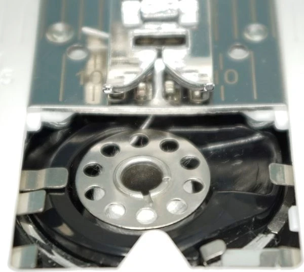 Makinë për qepje Łucznik Lena, e bardhë