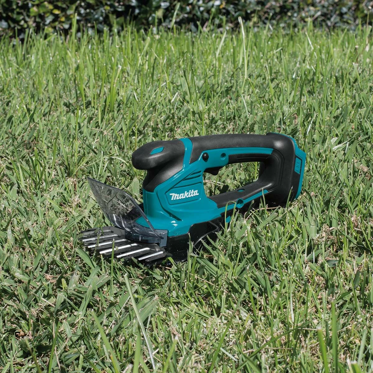 Gërshërë kopshti pa kabllo Makita DUM604ZX 18V LXT, teh 16 cm, pa bateri/pa karikues
