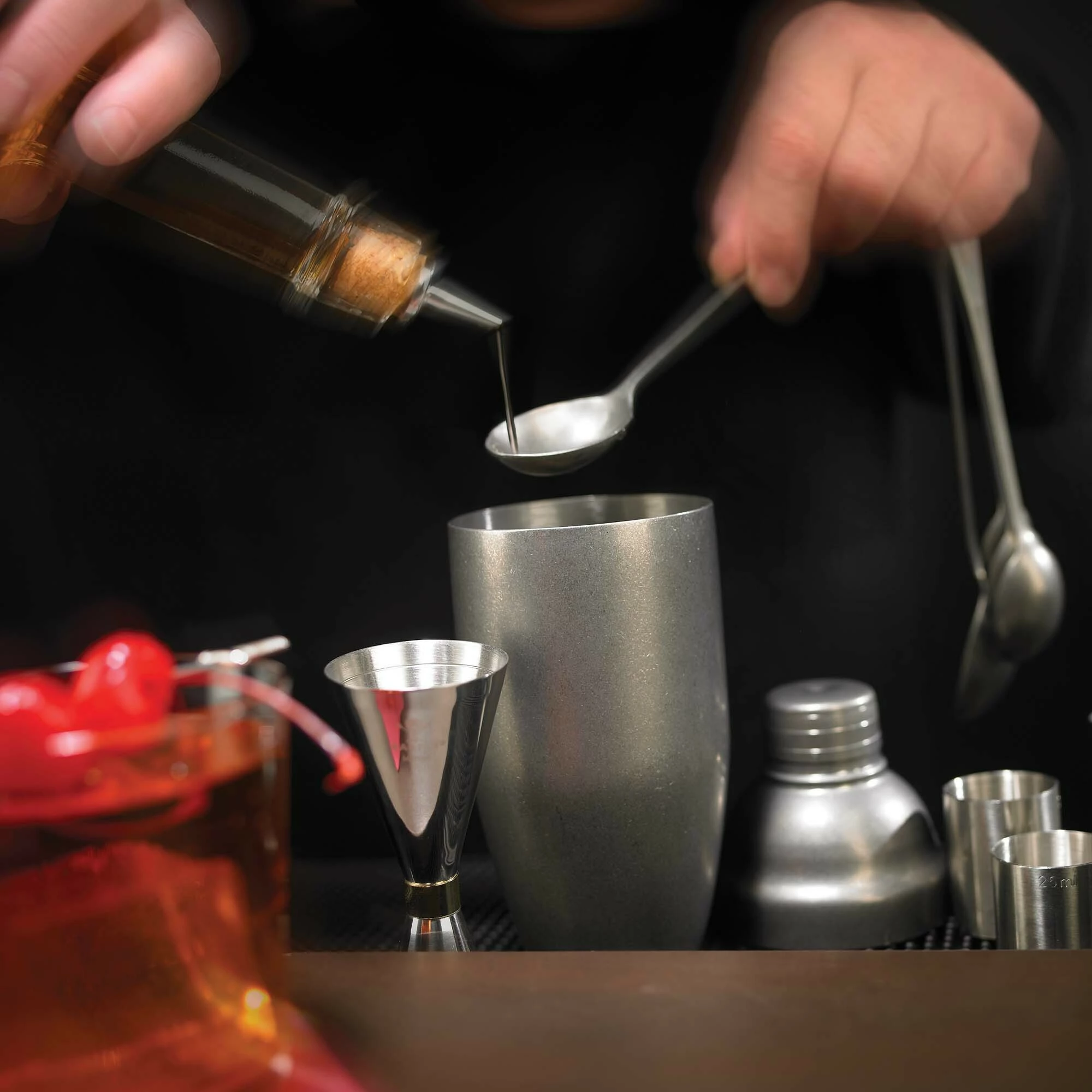 Jigger matës koktejesh, BarFly M37098VN, 25/50 ml, çelik inox 18/8, buzë e drejtë, silver matt