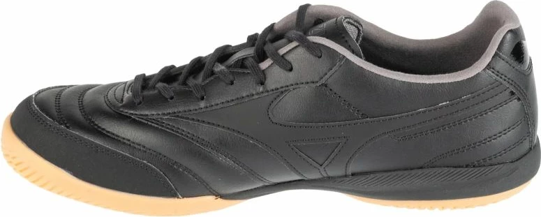 Atlete futbolli për meshkuj Mizuno, të zeza