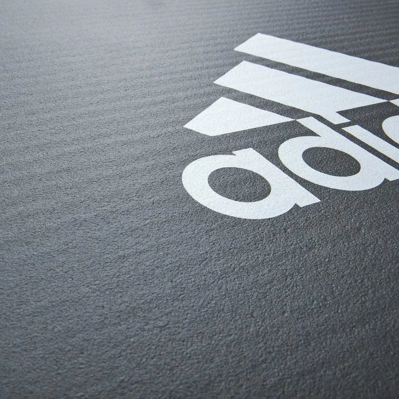 Tapi për stërvitje adidas, i zi