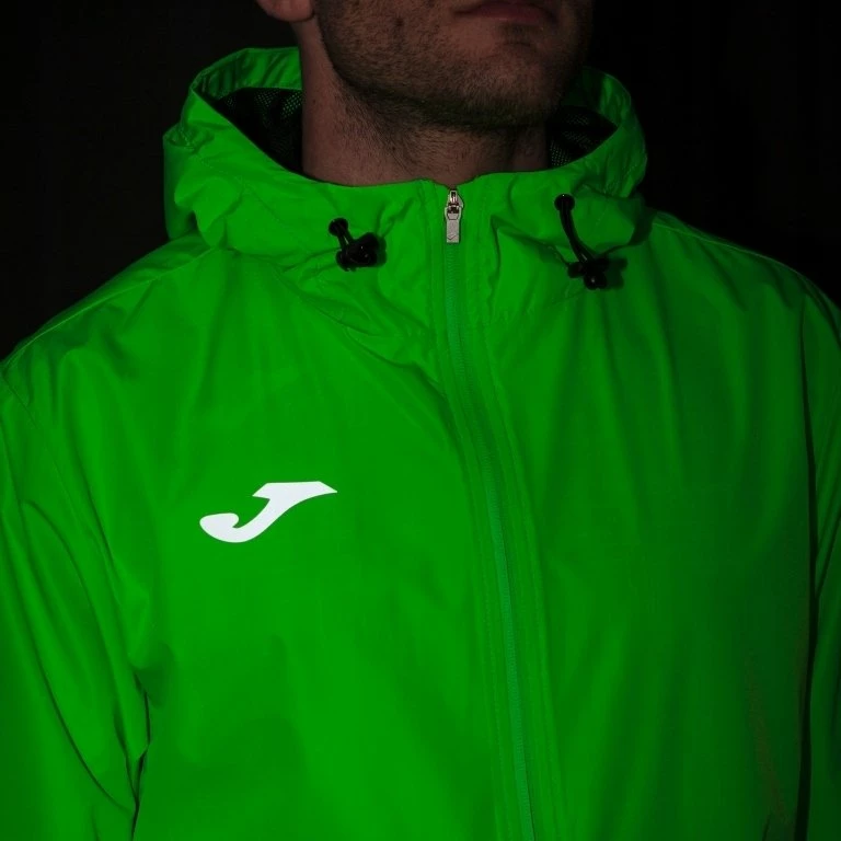 Xhaketë shiu Joma Elite VII 102235-020, madhësia S, me kapuç, kundër ujit dhe erës, e gjelbër fluoro