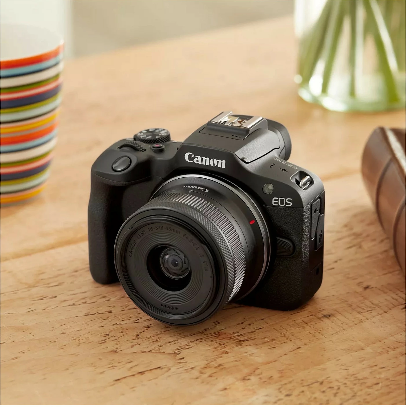 Kamerë digjitale Canon EOS R100, Kit RF-S 18-45mm IS STM, 24.1MP, 4K, e zezë