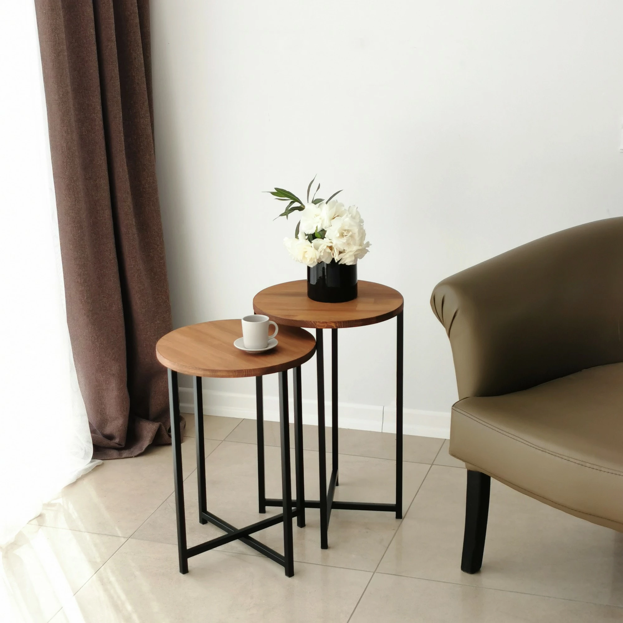 Set tavolinash kafeje Hanah Home, Neta, ngjyrë lisi