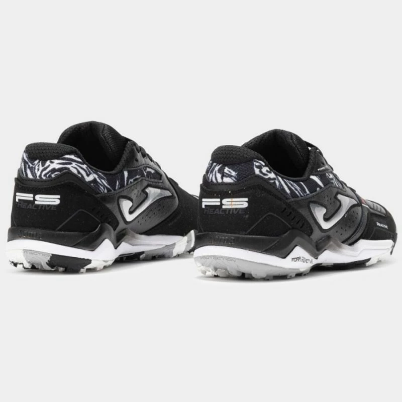 Atlete futbolli Joma, të zeza