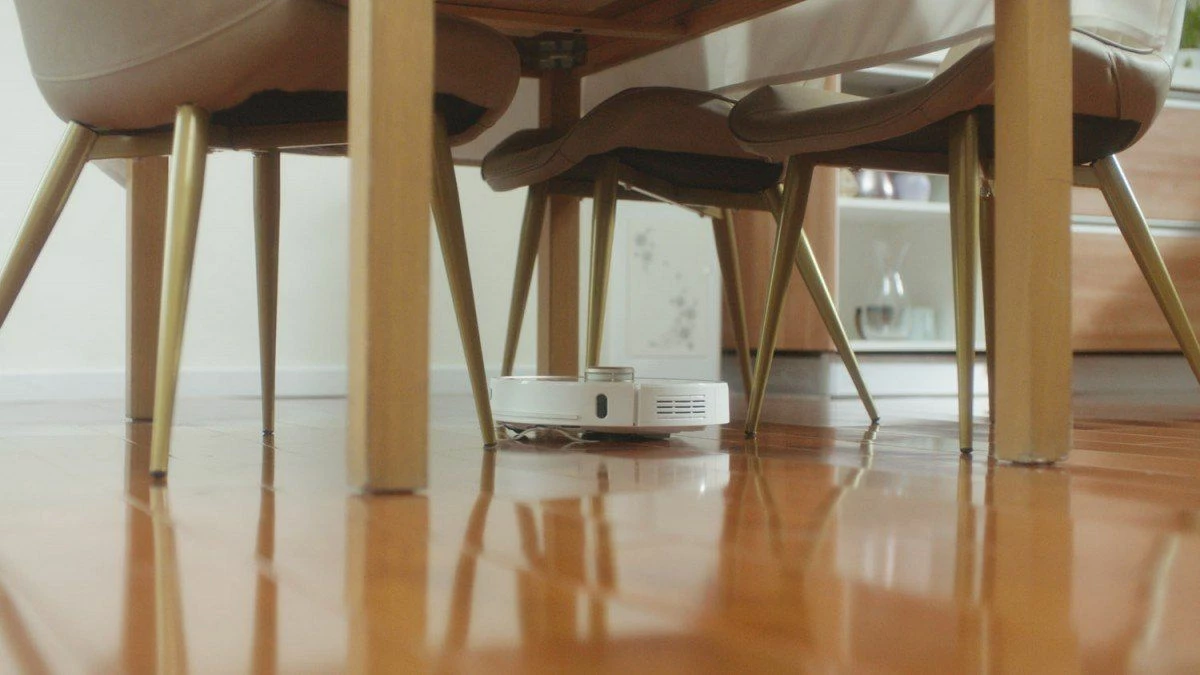 Robot fshesë me korrent Lenovo T1S, 2700Pa, me funksion larjeje (mop), Wi‑Fi, HEPA, i bardhë