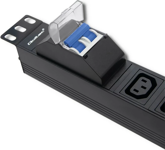 Kasë prizash Qoltec 53999, 8x IEC C13, 1U, 2m, e zezë