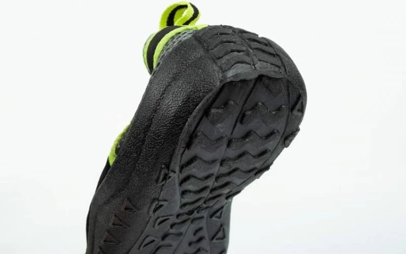 Atlete për meshkuj Mares, të zeza dhe të gjelbra