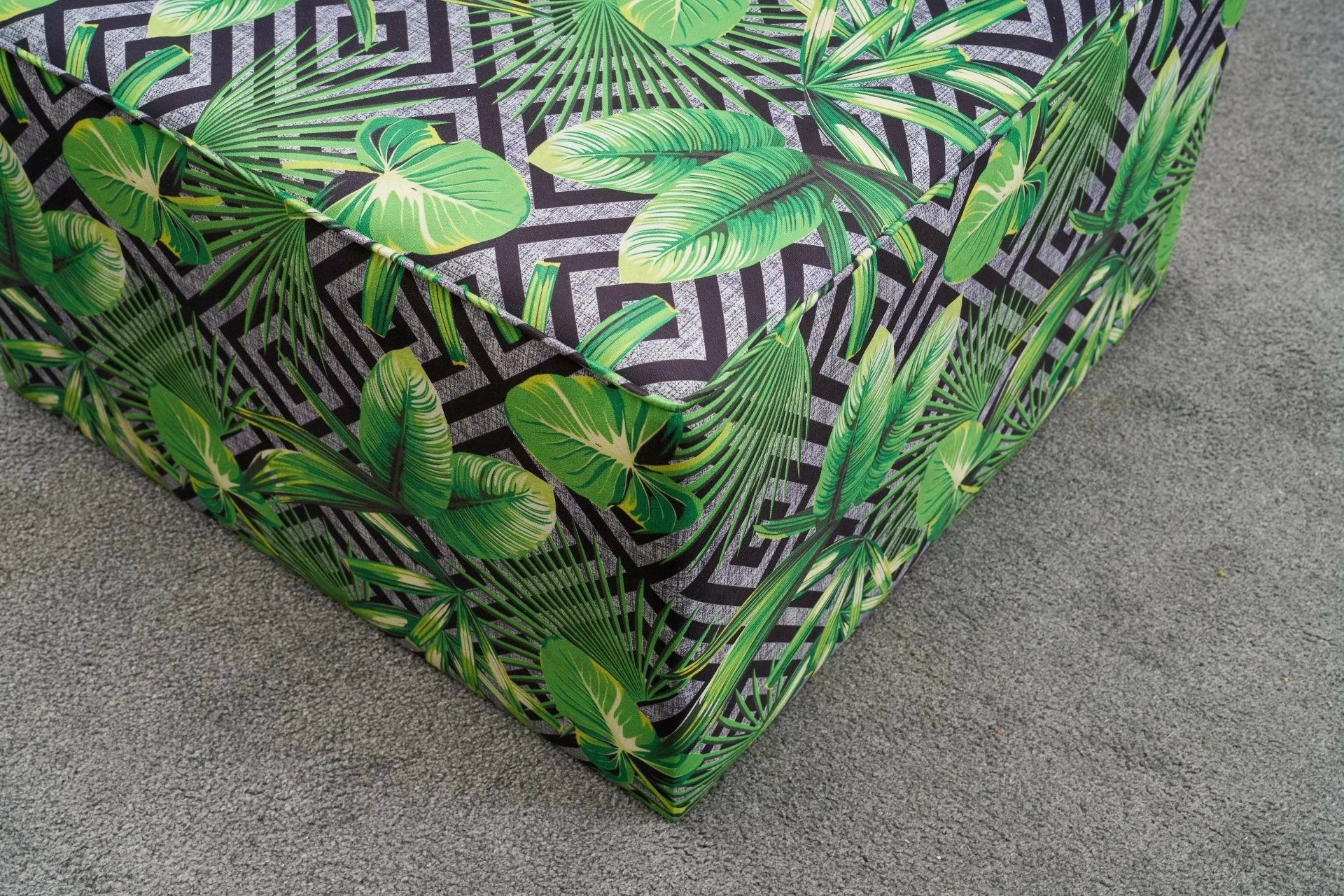 Puf Atelier del Sofa, ngjyrë e gjelbër, Kozan
