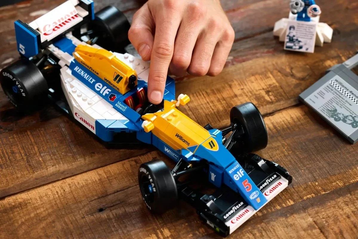 Set LEGO ICONS Williams Racing FW14B & Nigel Mansell, 10353, 799 pjesë