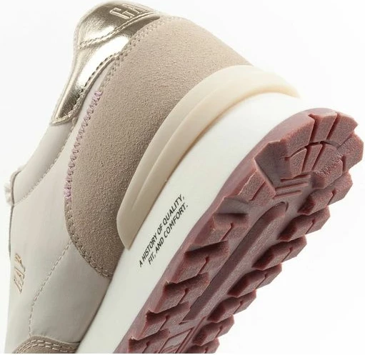 Atlete femra Gap Osaka, bezhë