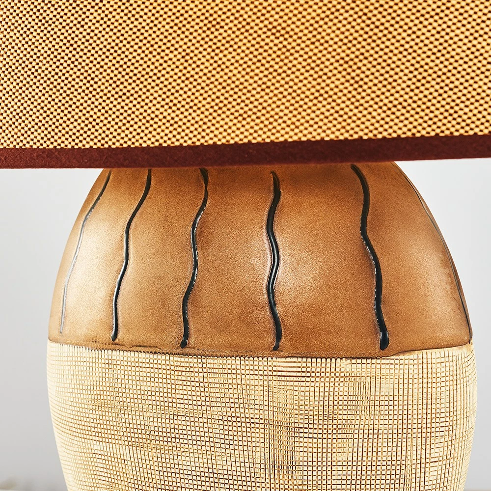 Llambë tavoline Opviq, 3050-18, porcelan, ngjyrë kafe