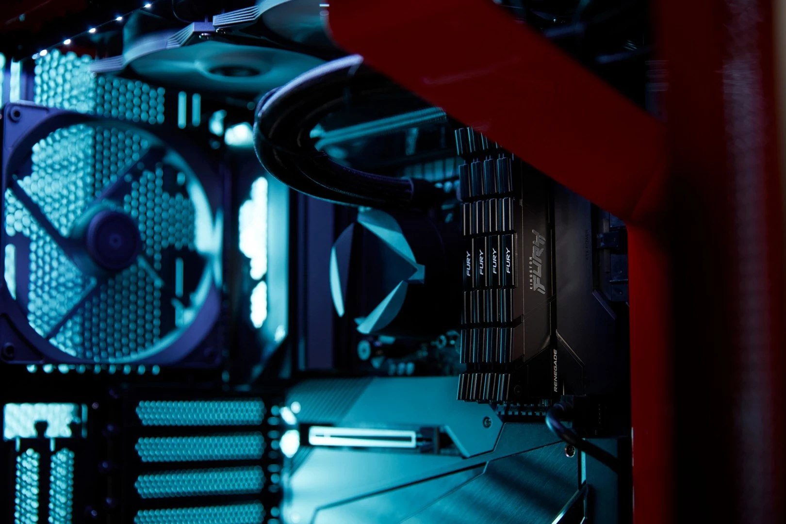 RAM Memorje Kingston FURY Renegade 16GB DDR4 3200MT/s, e zezë
