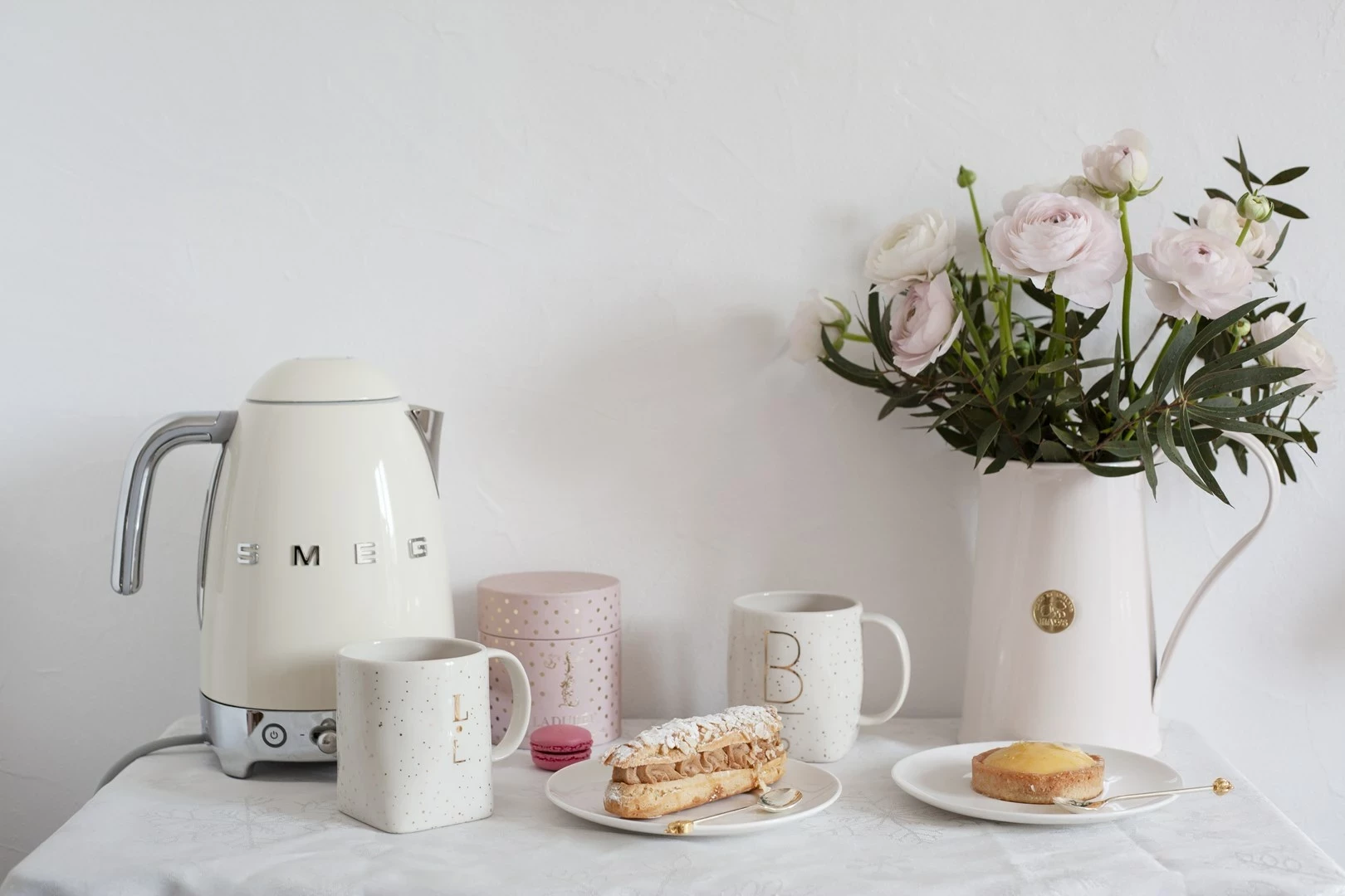 Ibrik elektrik SMEG KLF04CREU, 1.7L, krem