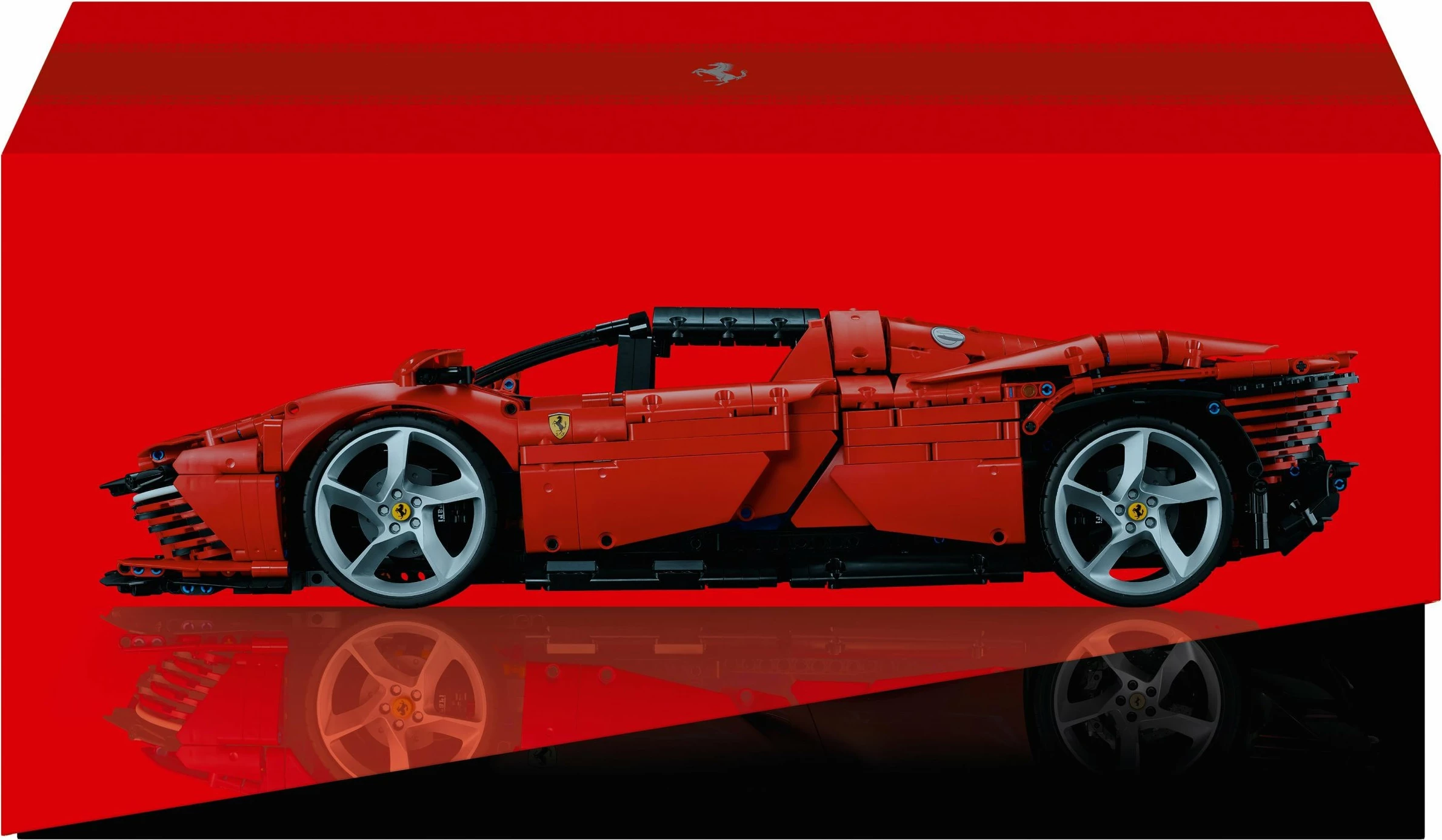 Set LEGO Technic Ferrari Daytona SP3 42143, 3778 copë, 1:18, e kuqe