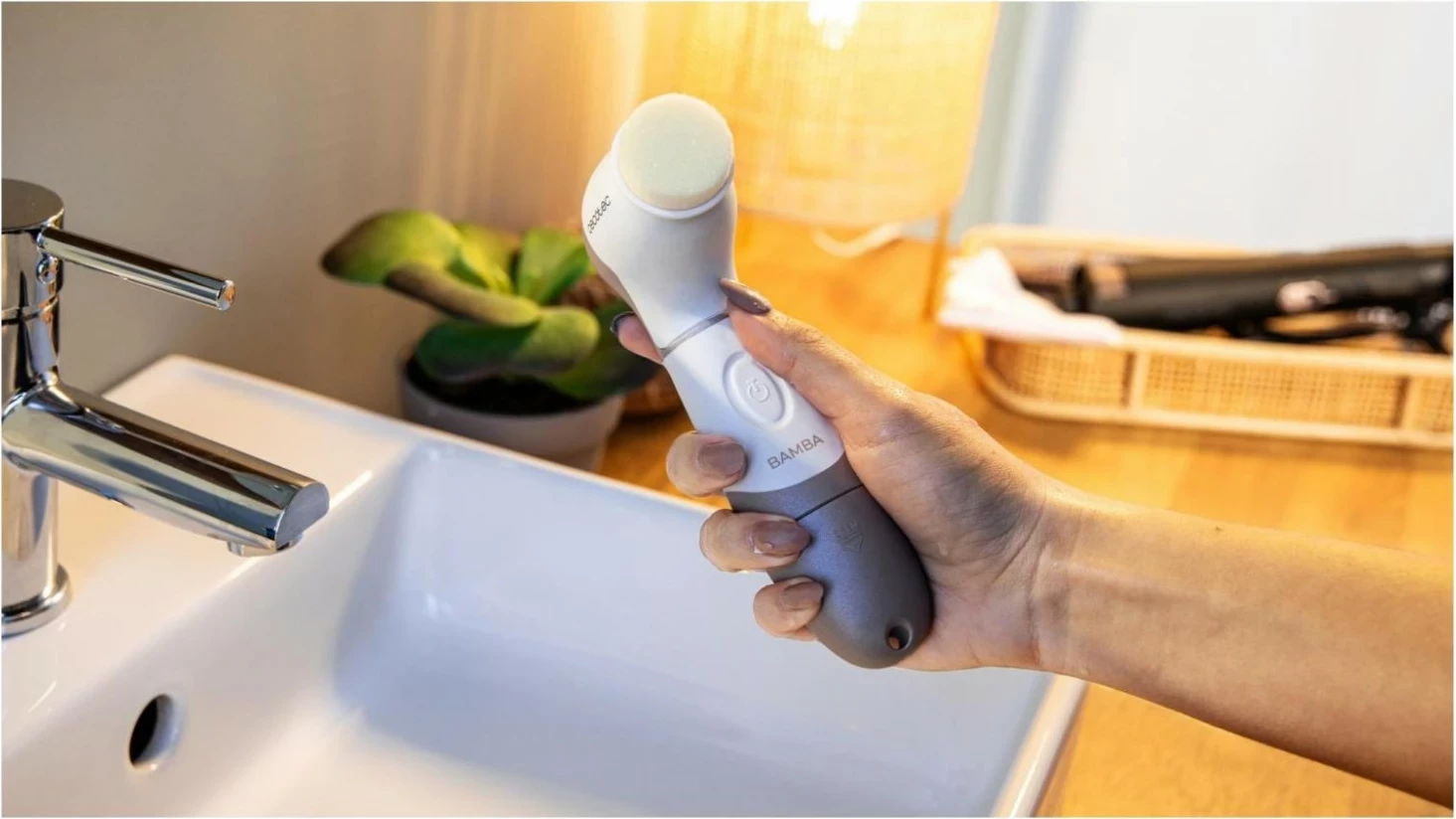 Furçë fytyre Cecotec FaceCare TotalClean Bamba, 9 në 1, e bardhë