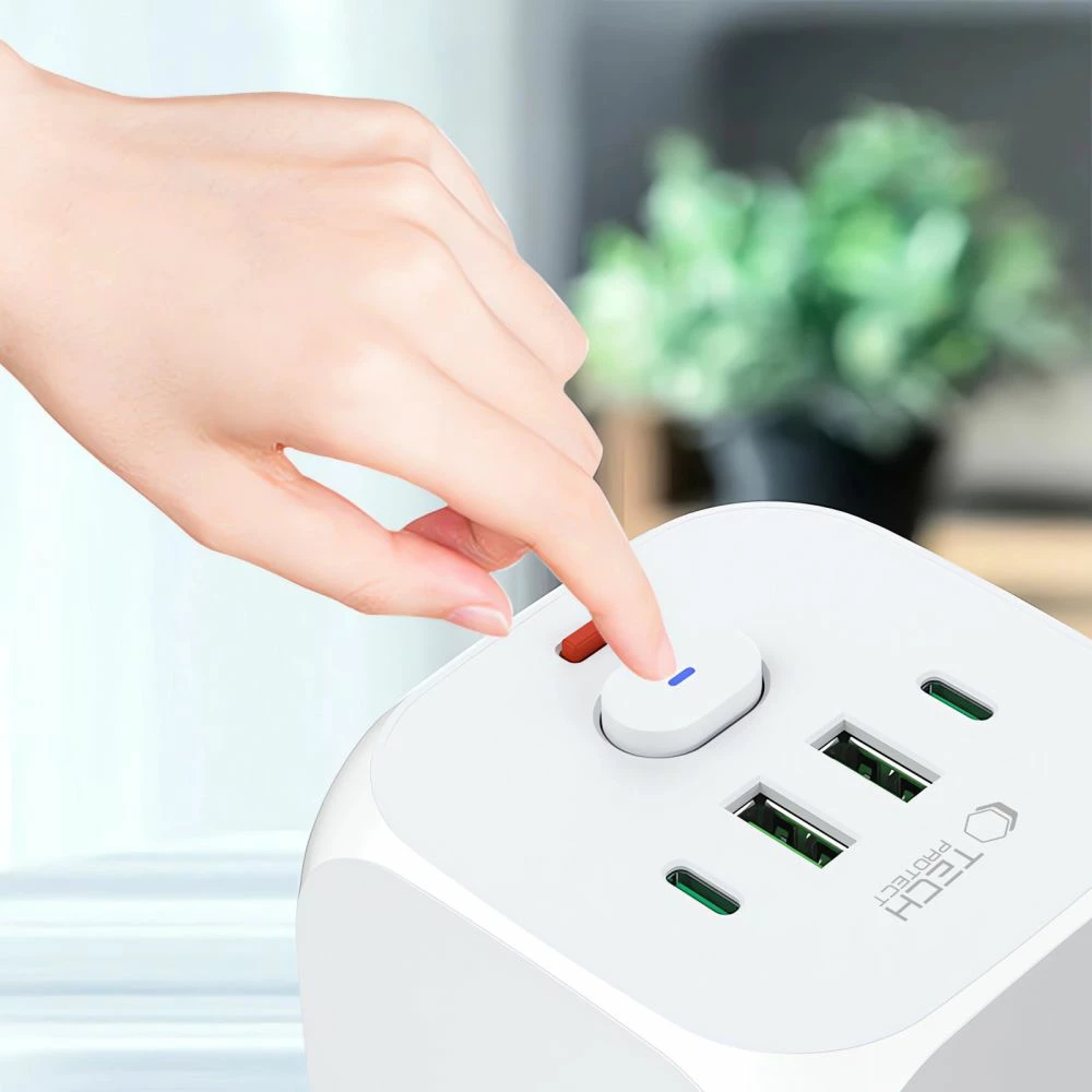 Prizë Tech-Protect PCL3X4 me 3 dalje Schuko, 2x USB-A, 2x USB-C, e bardhë