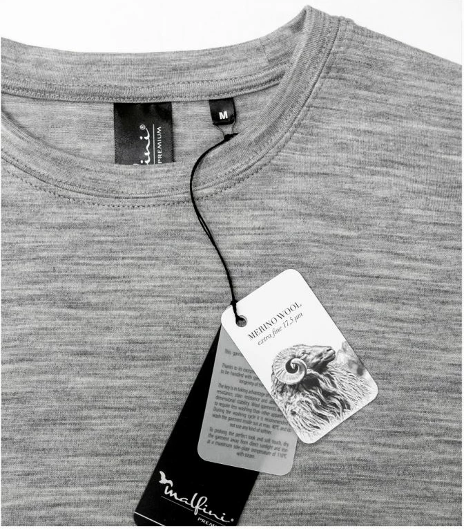 Maicë Malfini për meshkuj, e zezë