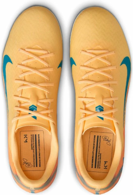 Atlete futbolli Nike për meshkuj, portokalli [Madhësia: 44.5]