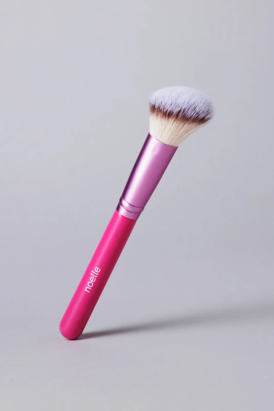 Noelle Makeup brush 04 CONTOUR