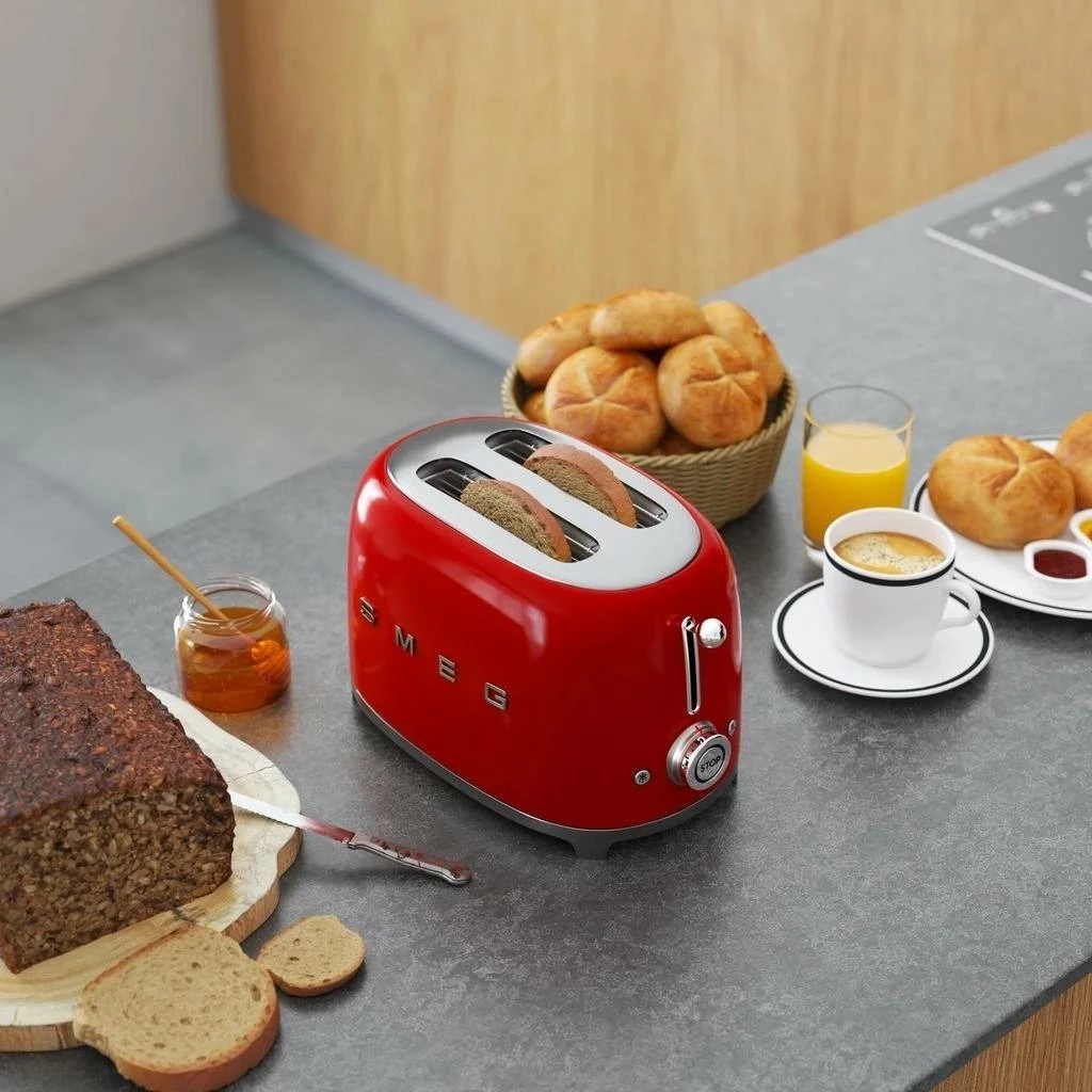 Toster Smeg TSF01RDEU 950W, 2 feta, pop-up, i kuq