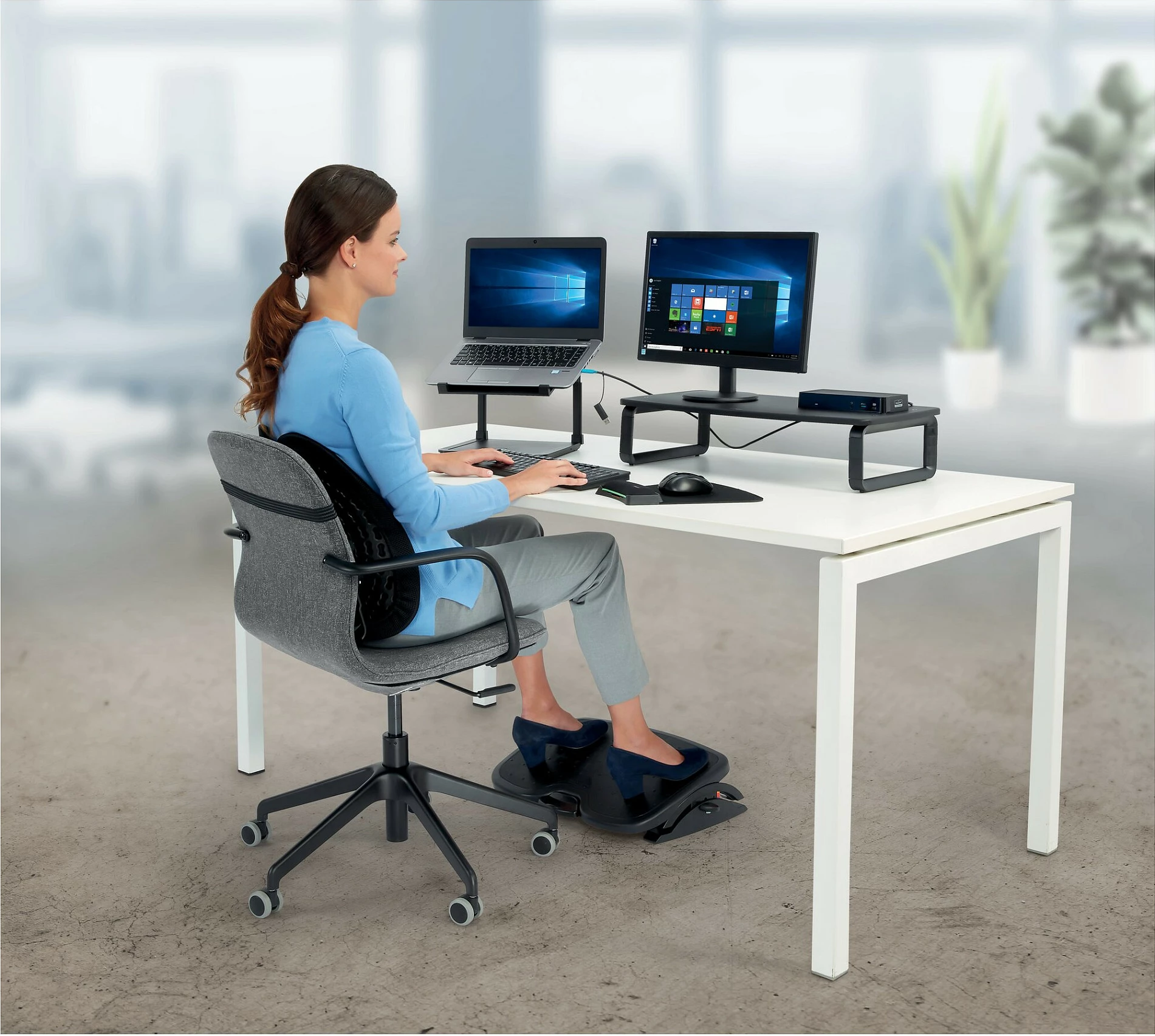 Stendë laptopi Kensington SmartFit, 15.6", e zezë
