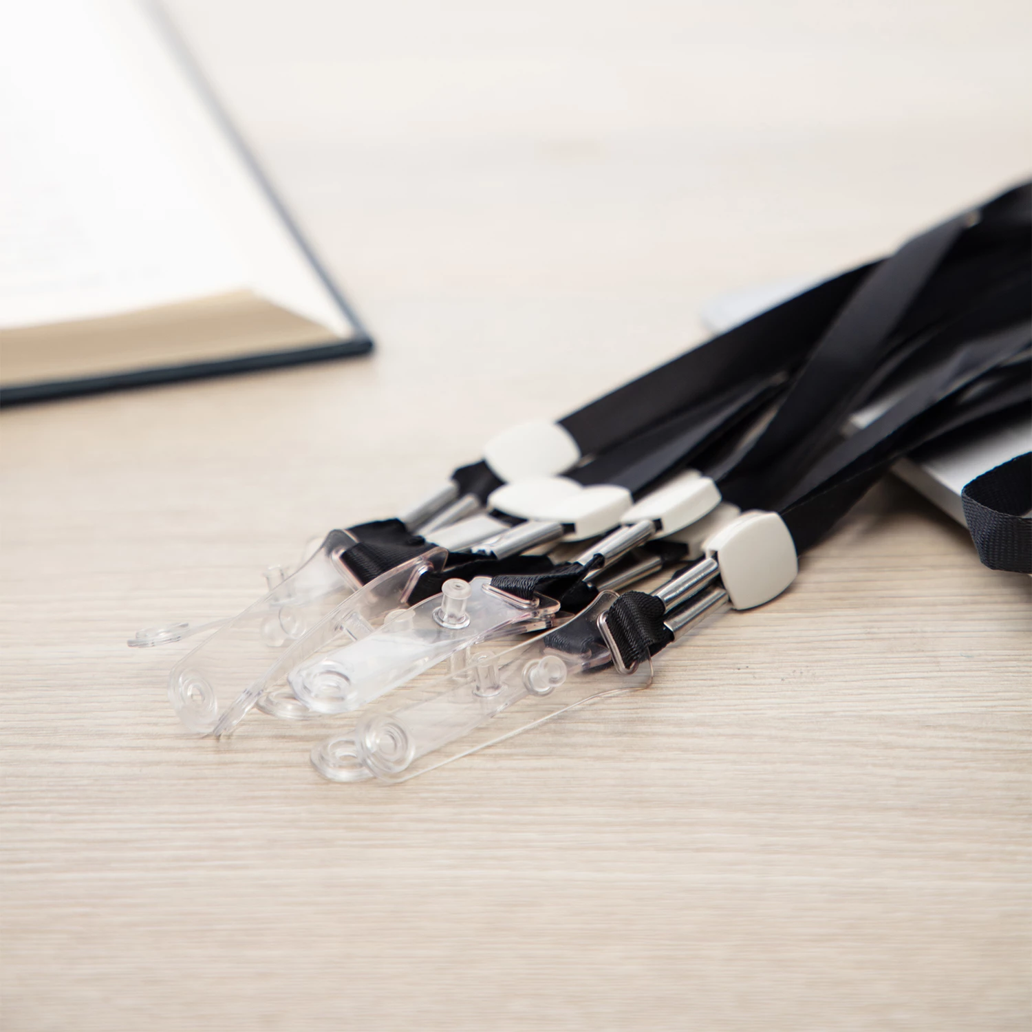 DELI Shirit për ID kartelë 5764