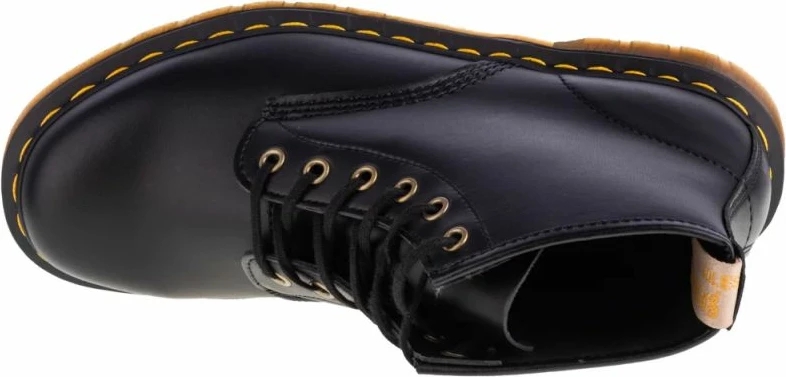 Atlete femra Dr. Martens, të zeza