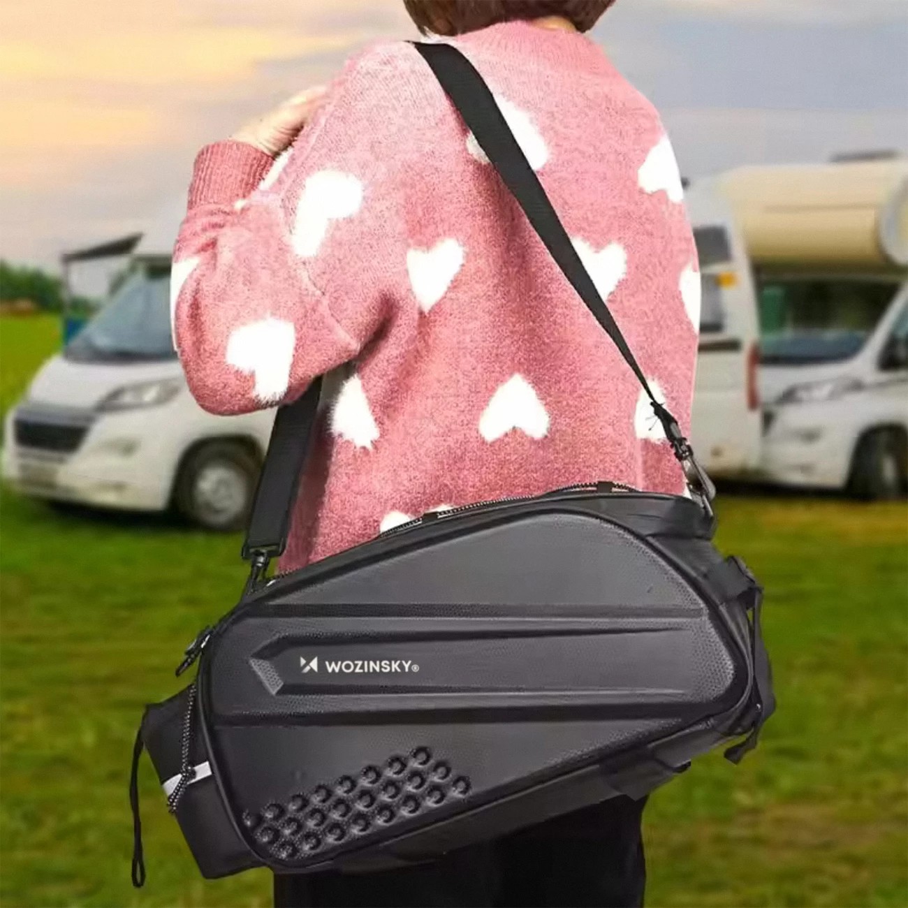 Çantë bagazhi biçiklete, Wozinsky, 14 L, me rrip të gjatë dhe xhepa anësorë të zgjërueshëm, montim me rripa Velcro, e papërshkueshme nga uji, e zezë