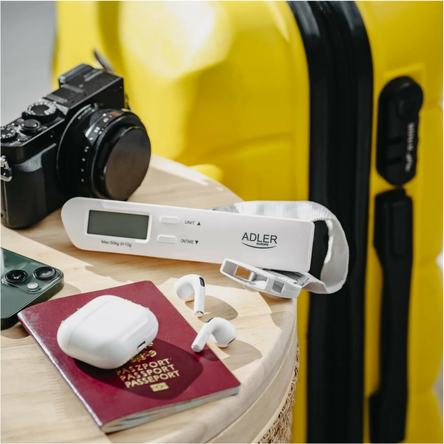 Libra elektronike Adler AD 8191, e bardhë