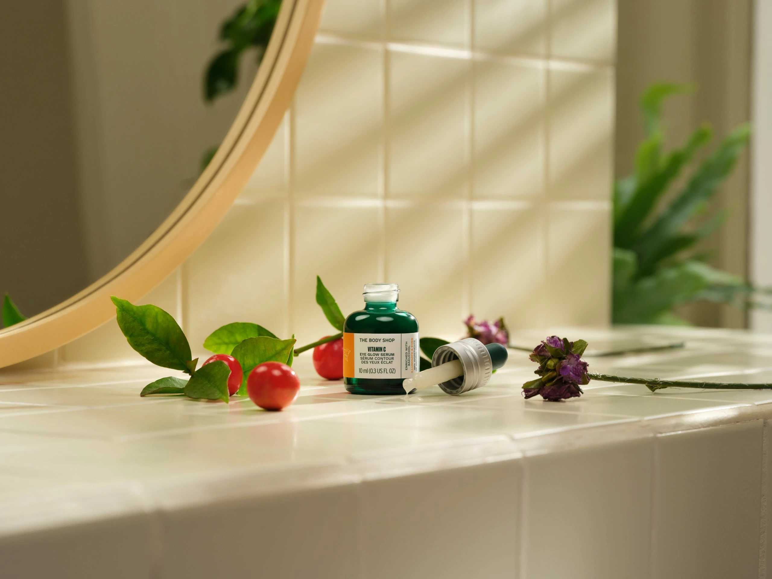 Vitamin C - Serum për Shkëlqimin e Syve 10 ML